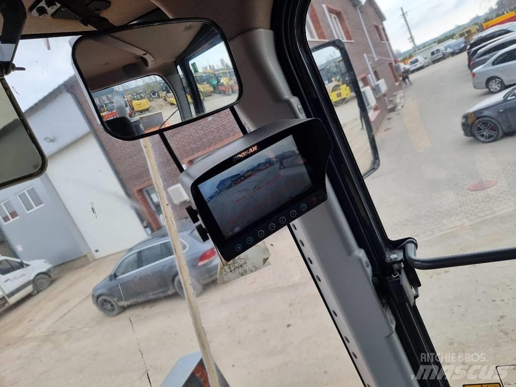 Doosan DL 200-3 Læssemaskiner på hjul