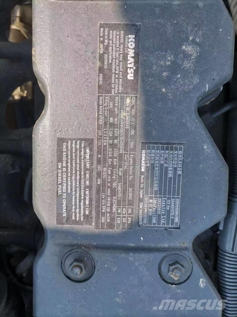 Komatsu PC 220-8 Gravemaskiner på larvebånd