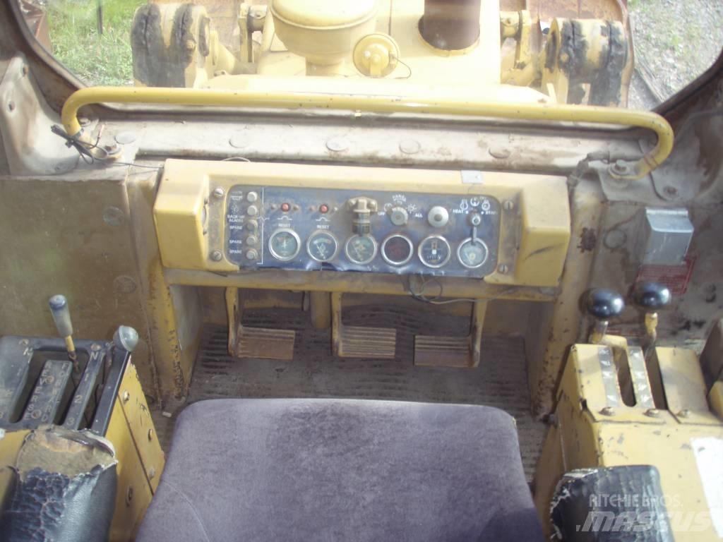 CAT 955 L Larvebåndslæssere
