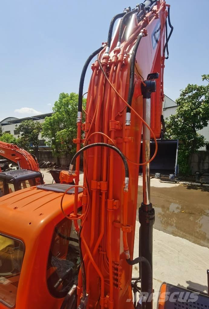 Doosan DX 225 LC Gravemaskiner på larvebånd