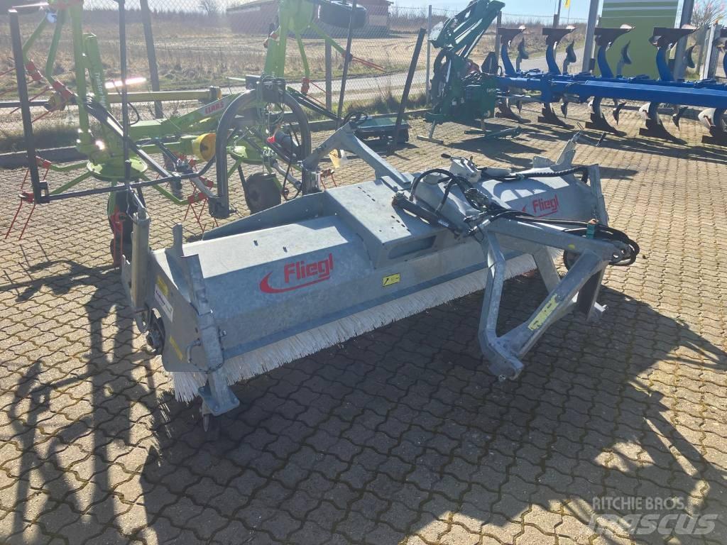 Fliegl Kost 2,8 m. Andet tilbehør til traktorer