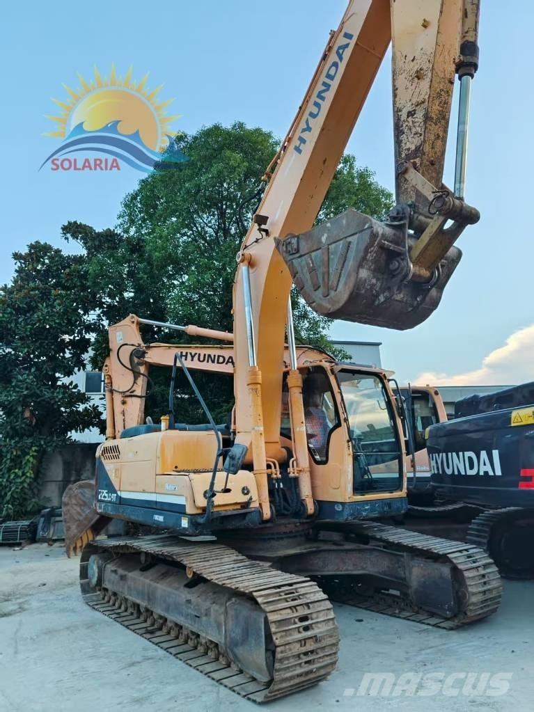 Hyundai R225LC-9 Gravemaskiner på larvebånd