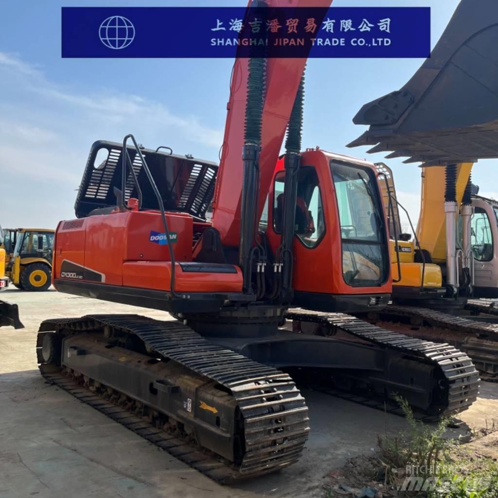 Doosan DX 300 Gravemaskiner på larvebånd
