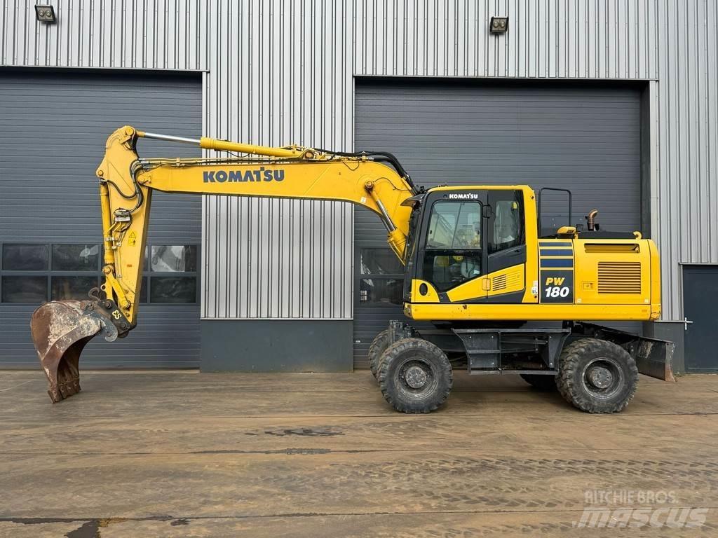 Komatsu PW180-11 Gravemaskiner på hjul