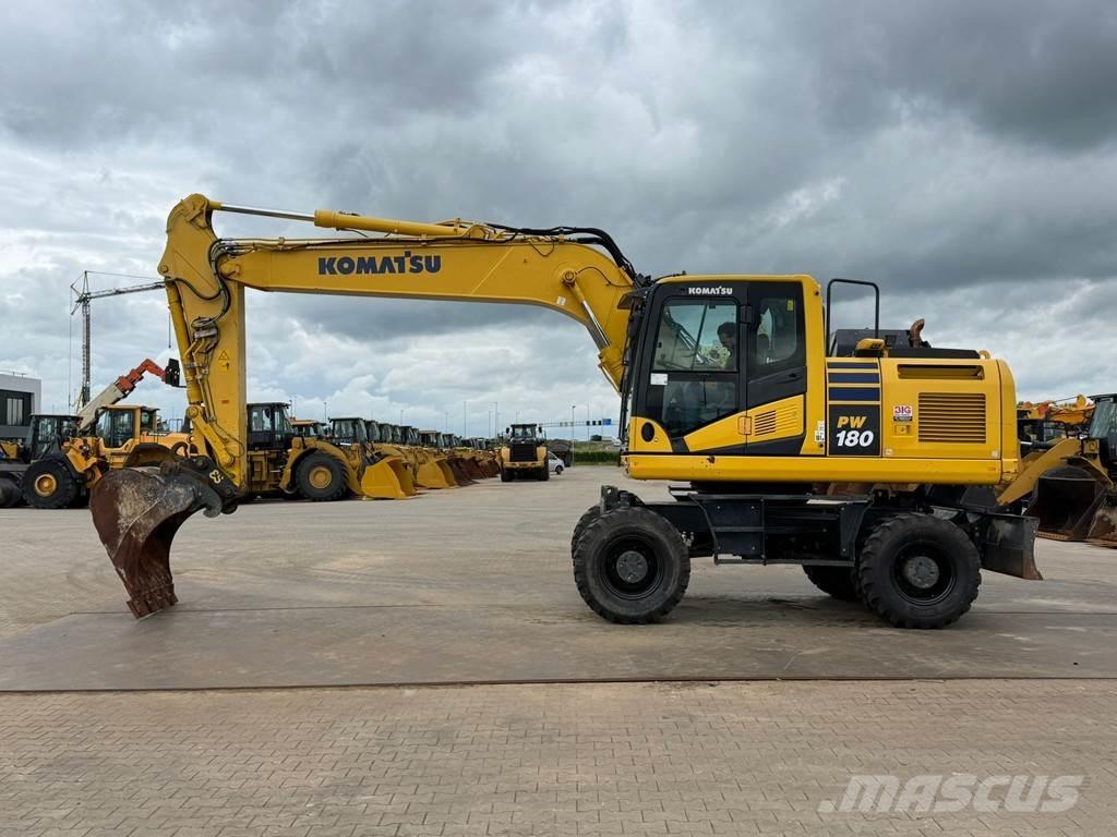Komatsu PW180-11 Gravemaskiner på hjul