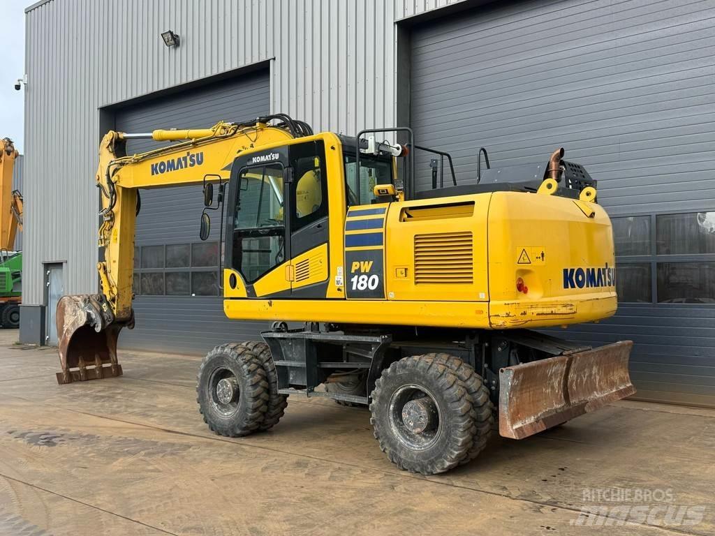 Komatsu PW180-11 Gravemaskiner på hjul