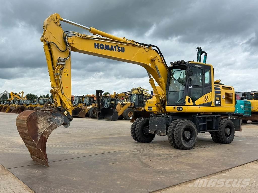 Komatsu PW180-11 Gravemaskiner på hjul
