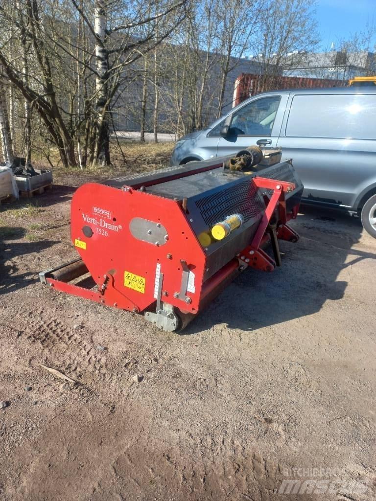 Redexim 7526 Plæneluftere og river