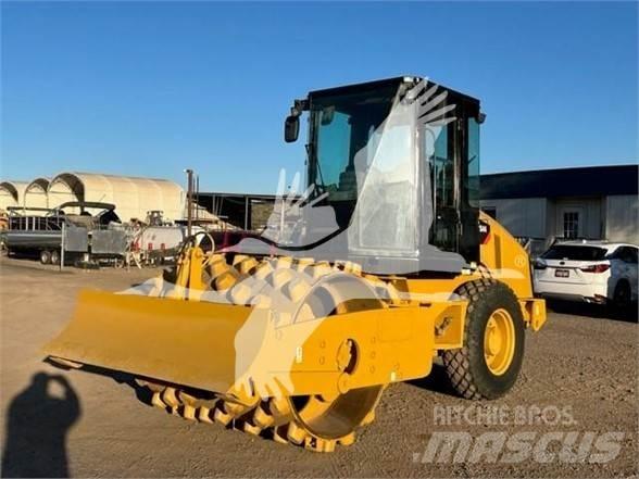CAT CS44 Enkelt tromle