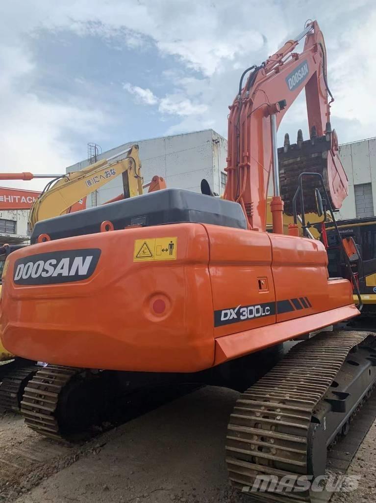 Doosan DX 300 Gravemaskiner på larvebånd