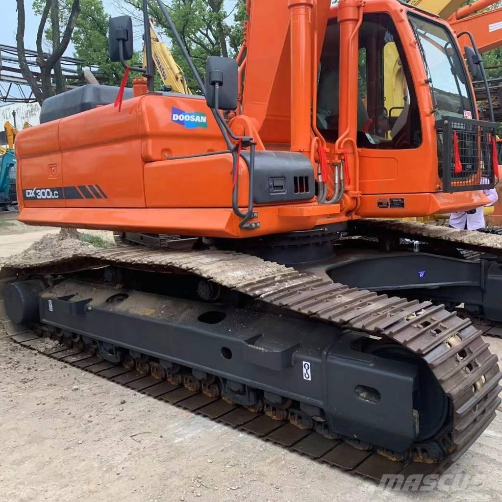 Doosan DX 300 Gravemaskiner på larvebånd