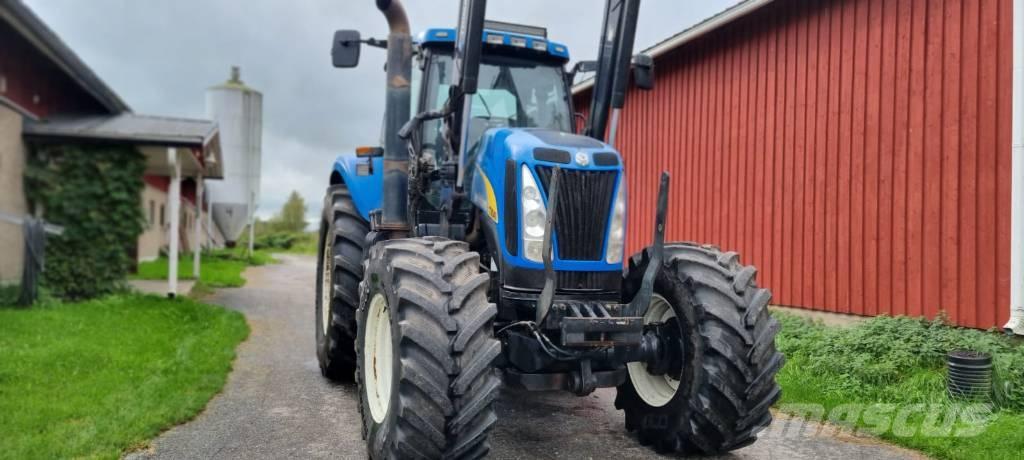 New Holland T 8040 Traktorer