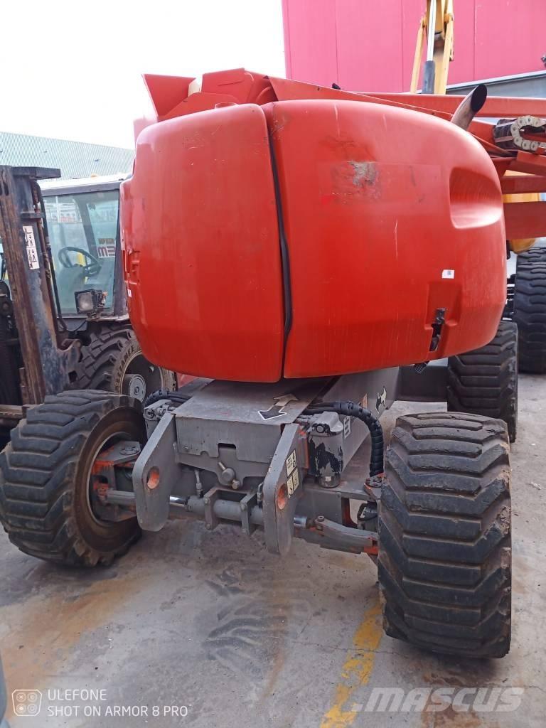JLG 450 AJS II Bomlifte med knækarm