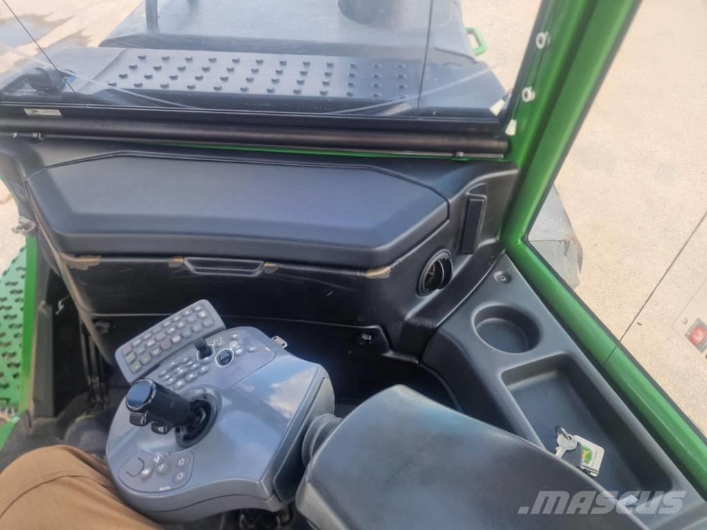 John Deere 1110G Udkørselsmaskiner