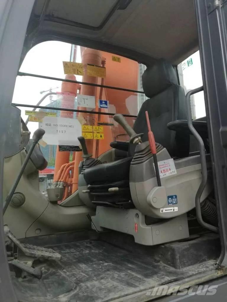 Hitachi zx200 Gravemaskiner på larvebånd
