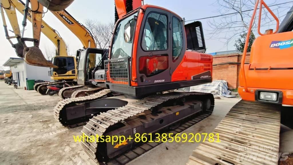 Doosan DX 225 Gravemaskiner på larvebånd