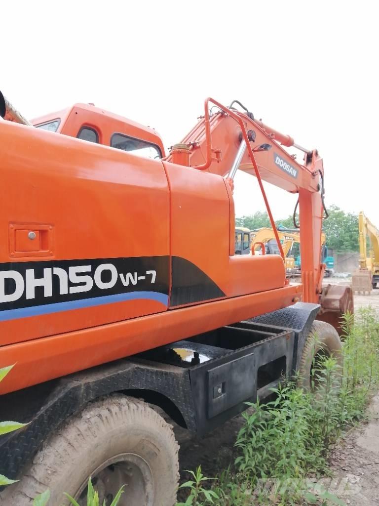 Doosan DH 150 W-7 Gravemaskiner på larvebånd