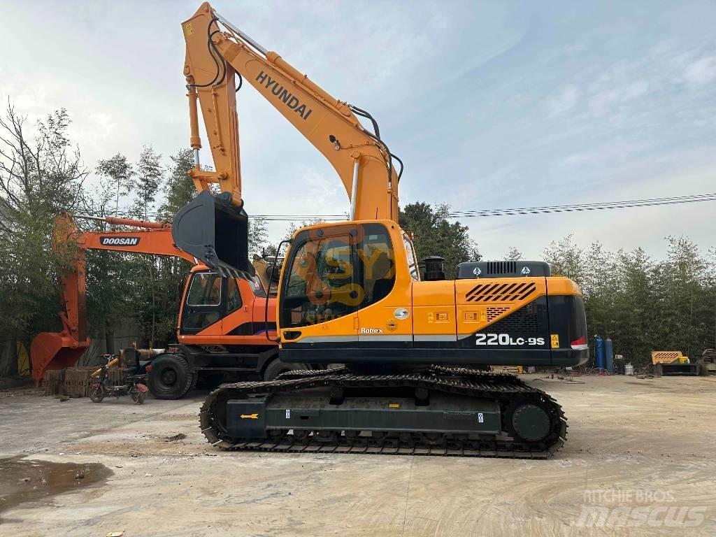 Hyundai 220LC-9S Gravemaskiner på larvebånd