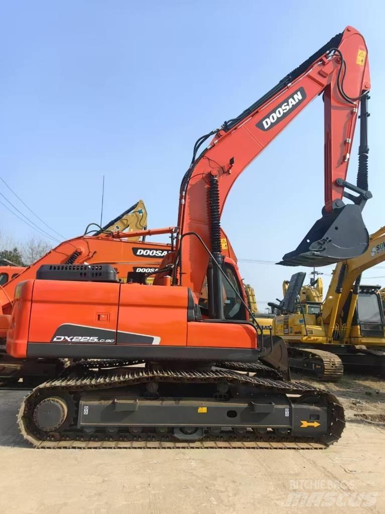 Doosan DX225LC-9C Gravemaskiner på larvebånd
