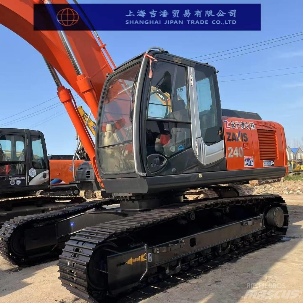 Hitachi ZX 240 Gravemaskiner på larvebånd