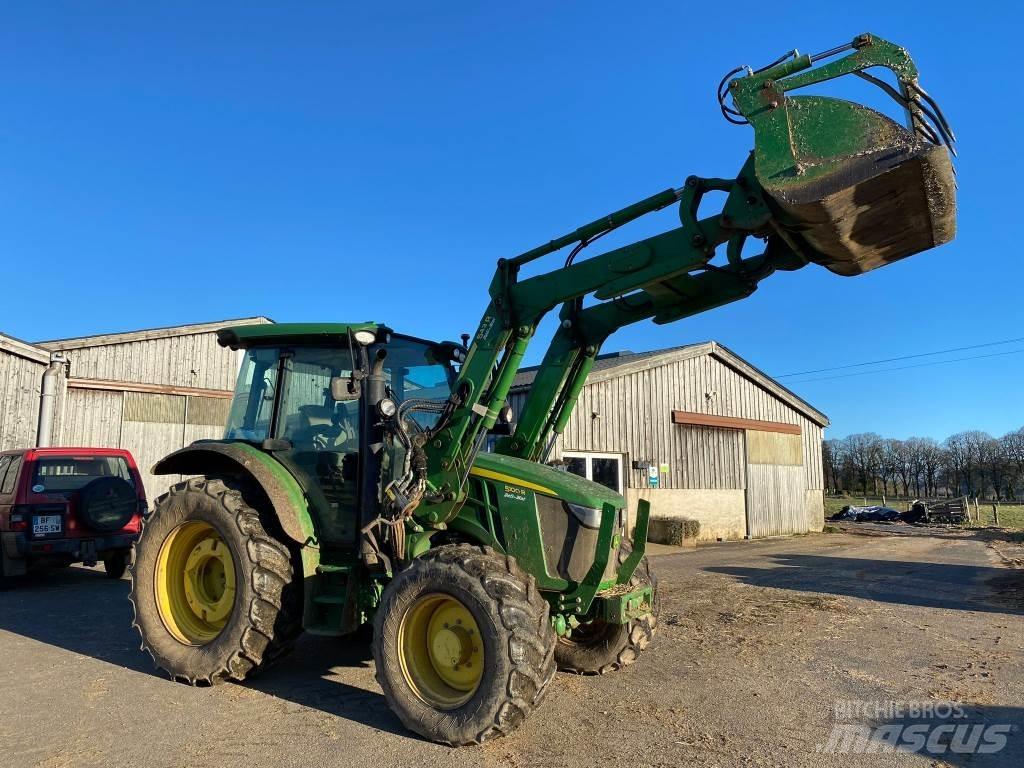 John Deere 5100R Traktorer