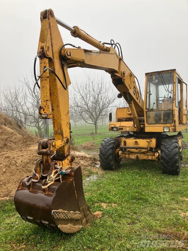 Liebherr A 901 C Gravemaskiner på hjul