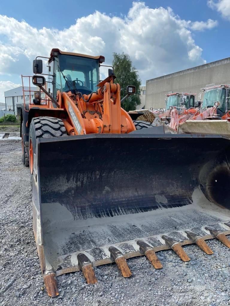 Doosan DL 420 Læssemaskiner på hjul