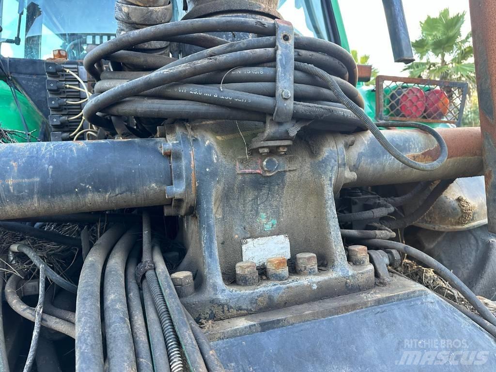 Valtra T130 Skovbrugstraktorer