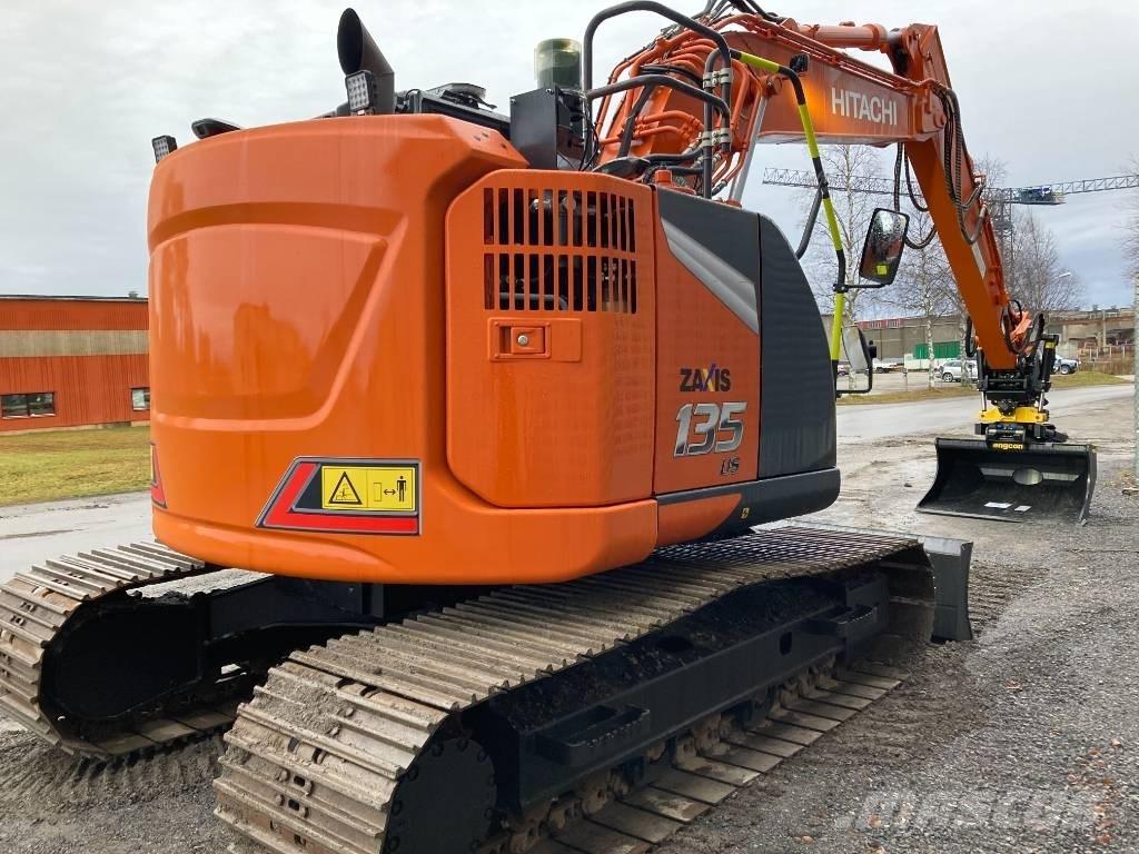 Hitachi ZX 135 US-7 Gravemaskiner på larvebånd