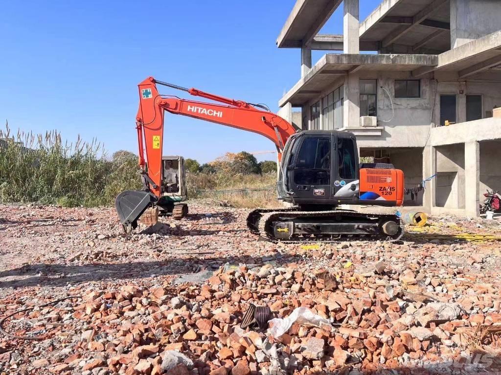 Hitachi ZX 120-6 Gravemaskiner på larvebånd