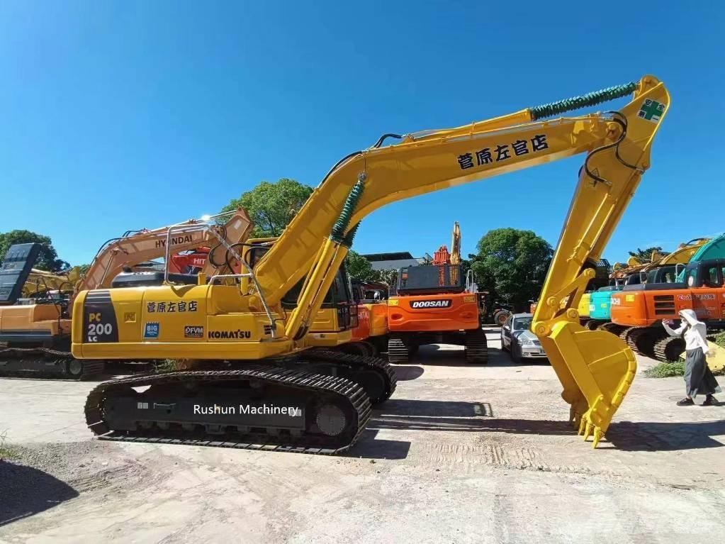 Komatsu PC 200 Gravemaskiner på larvebånd