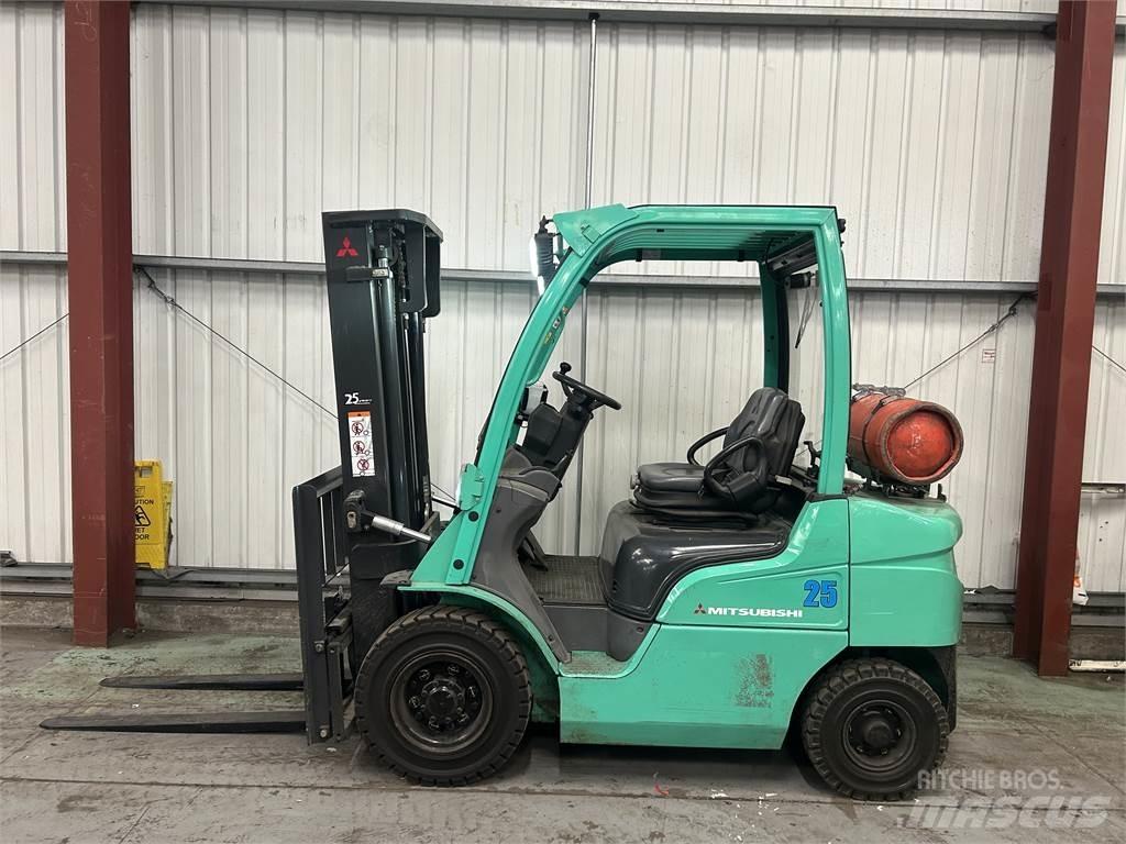 Mitsubishi FG25N LPG gaffeltrucks