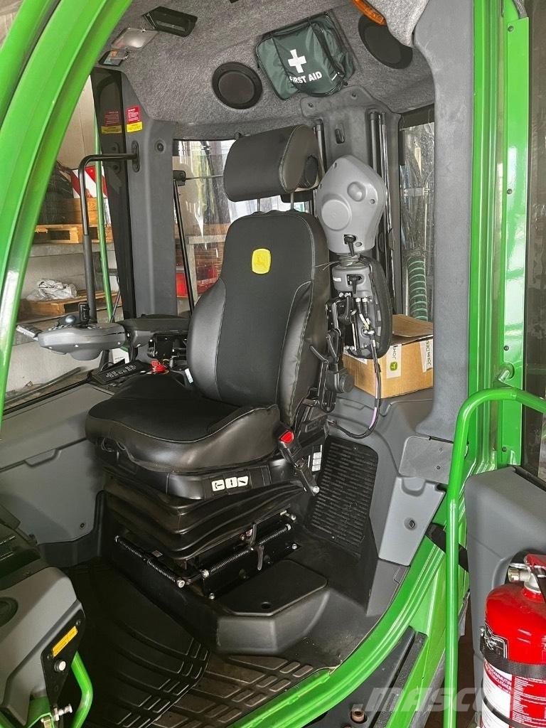 John Deere 1910G Udkørselsmaskiner