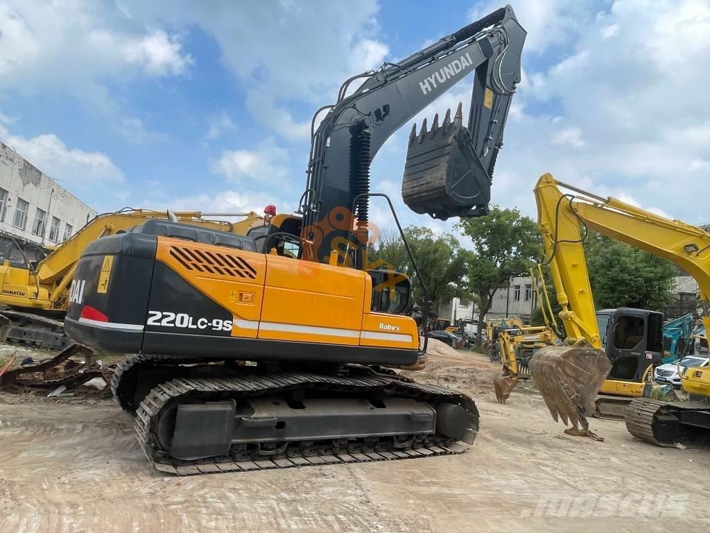 Hyundai Robex 220 Gravemaskiner på larvebånd