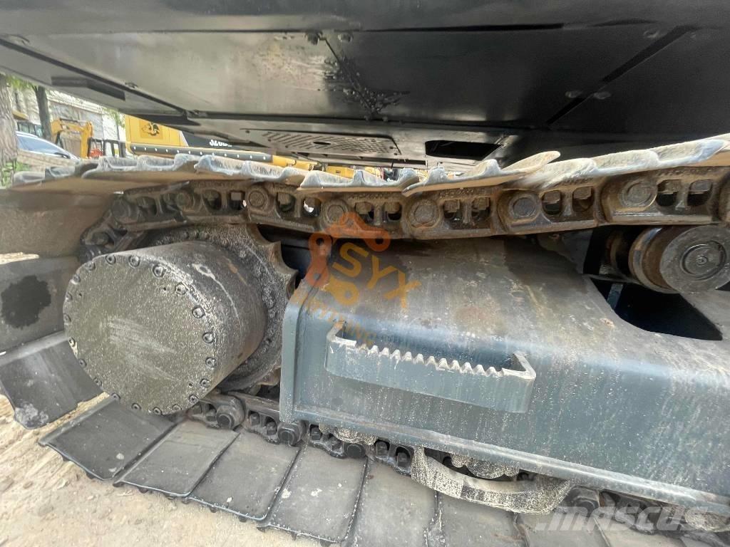 Hyundai Robex 220 Gravemaskiner på larvebånd