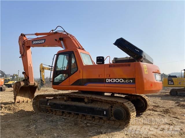 Doosan DH300 Gravemaskiner på larvebånd