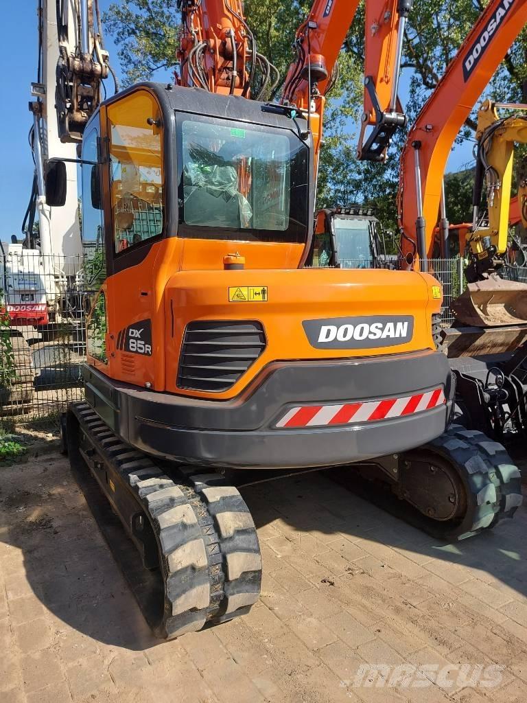 Doosan DX 85 R-3 Midi-gravemaskiner 7t - 12t