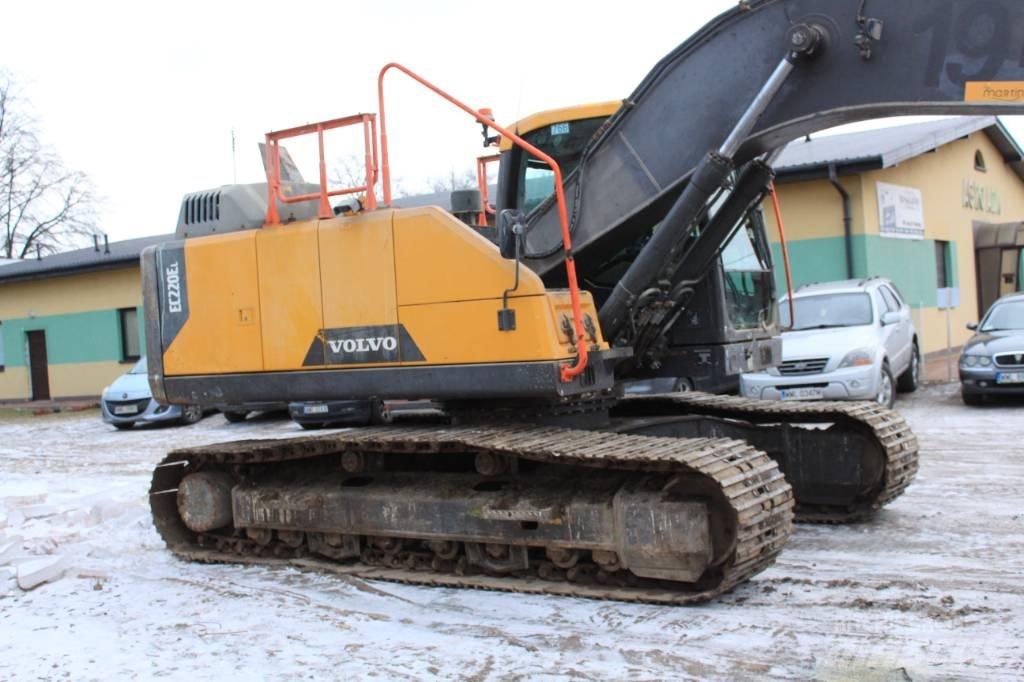 Volvo EC 220 E Gravemaskiner på larvebånd