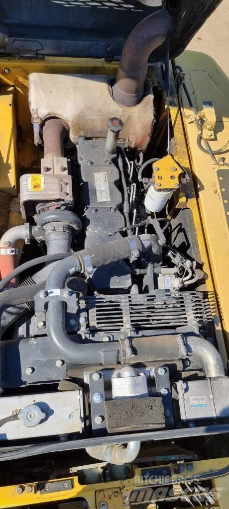 Komatsu PC 210-8 Gravemaskiner på larvebånd
