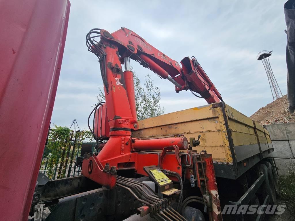 Scania P 94 FASSI Fast kasse