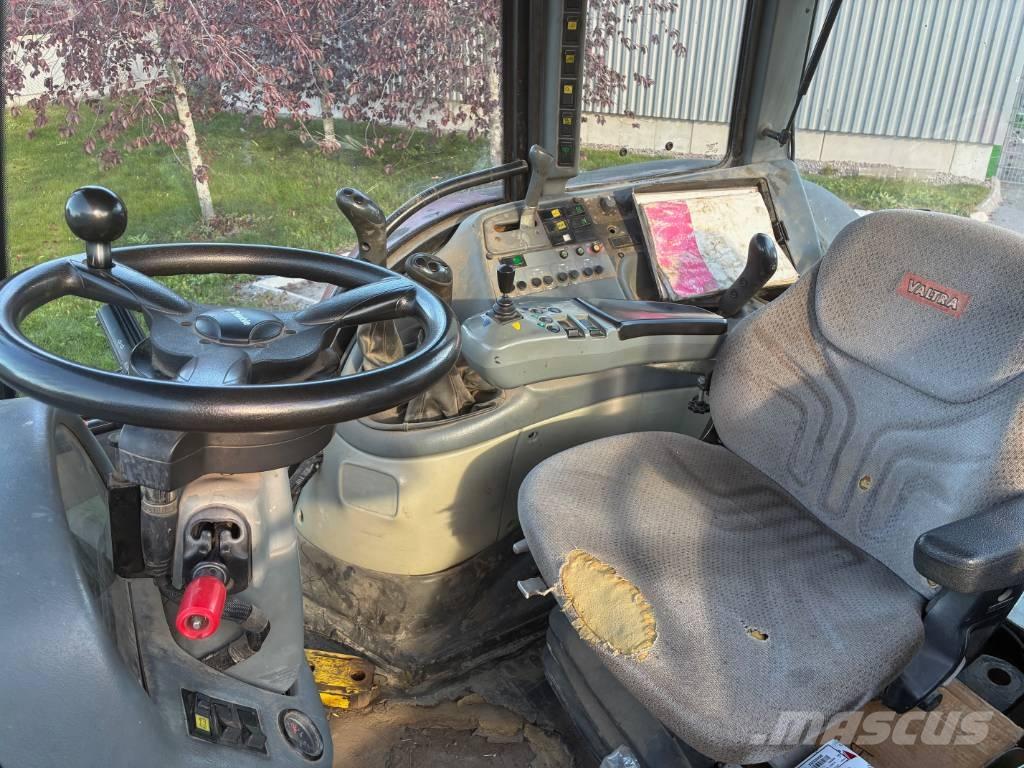 Valtra Traktor T 140 Traktorer