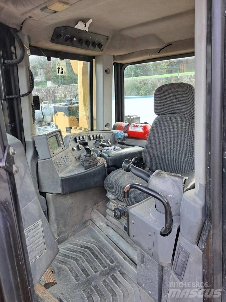 CAT D 8 T Bulldozer på larvebånd