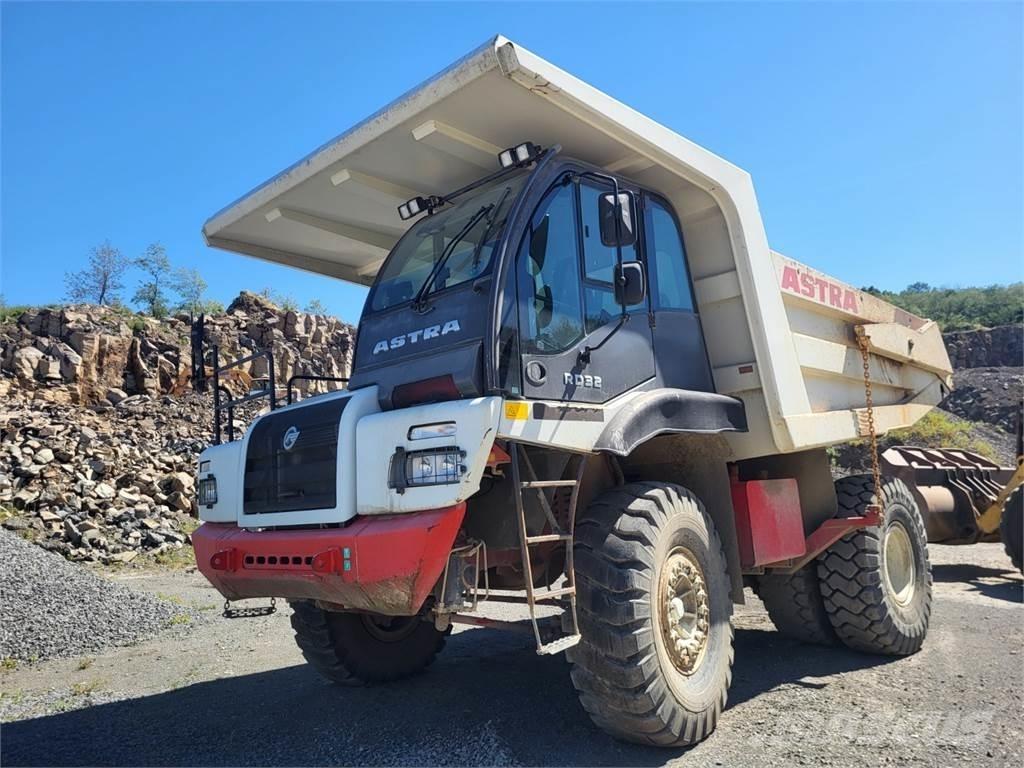 Astra RD32 Lastbiler med tip