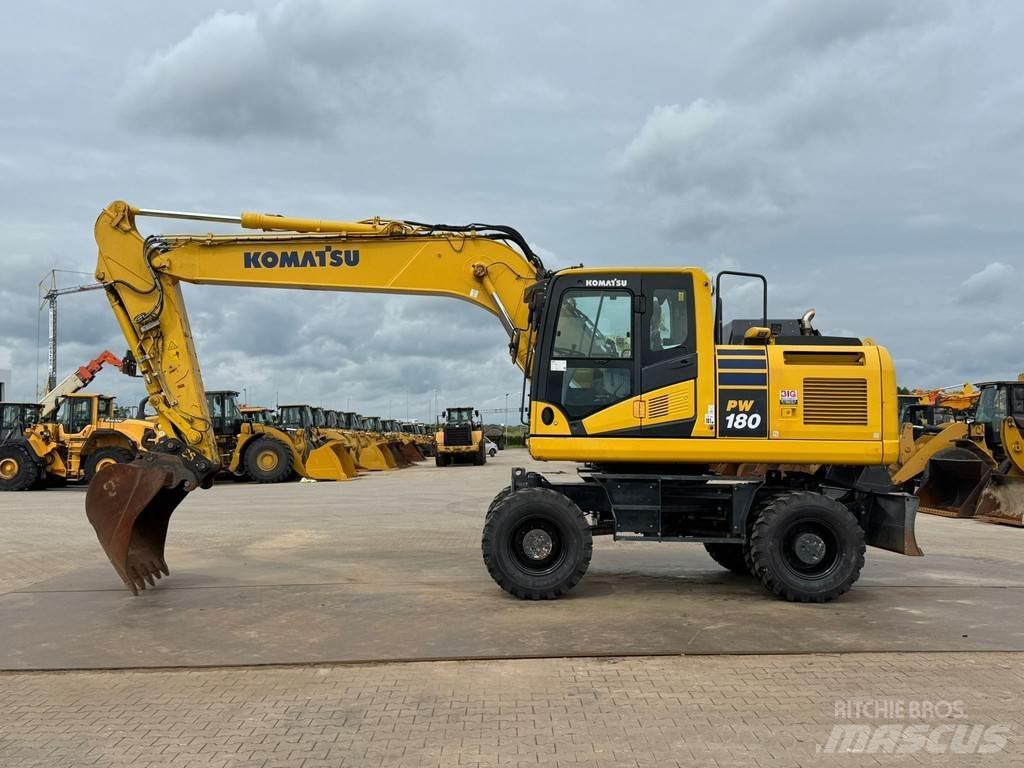 Komatsu PW180-11 Gravemaskiner på hjul