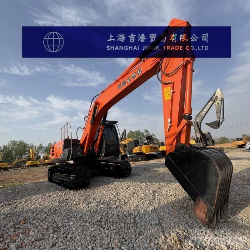 Hitachi ZX 200 Gravemaskiner på larvebånd