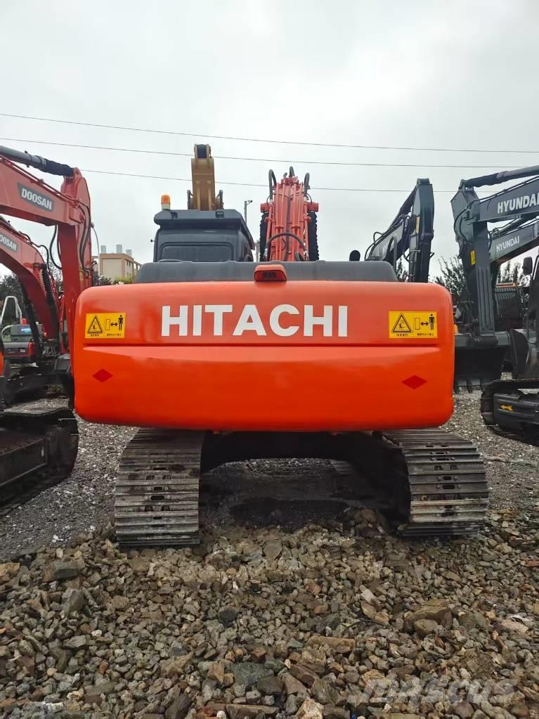 Hitachi ZX 200 Gravemaskiner på larvebånd