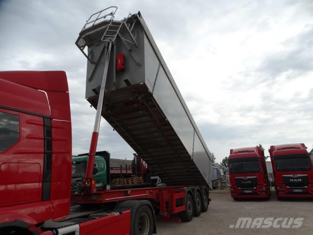 Benalu C39 Semi-trailer med tip