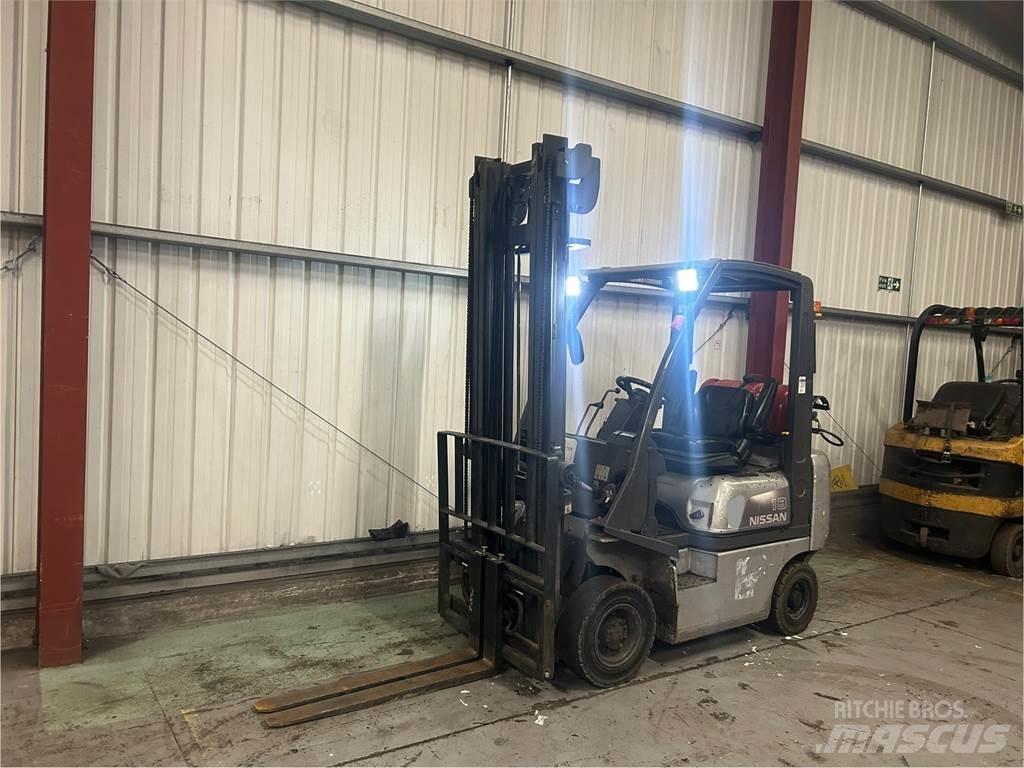 Nissan P1D1A18LQ LPG gaffeltrucks