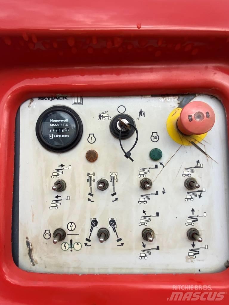 SkyJack SJ 63 AJ Bomlifte med knækarm