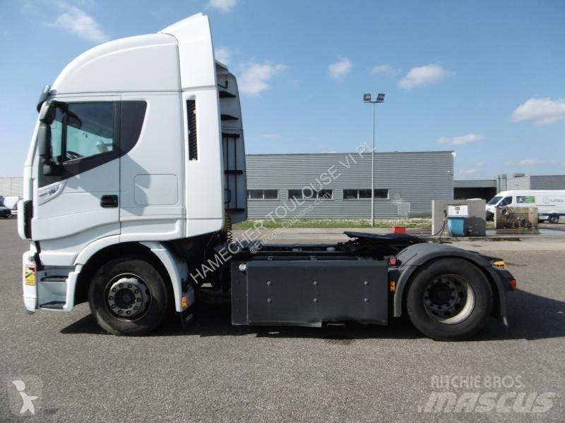 Iveco NP460 Trækkere